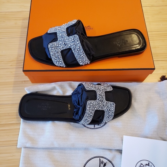 Hermes Oran Sandal with Crystals size 40eu/ 10US Limited Edition Black Leather - Picture 12 of 17